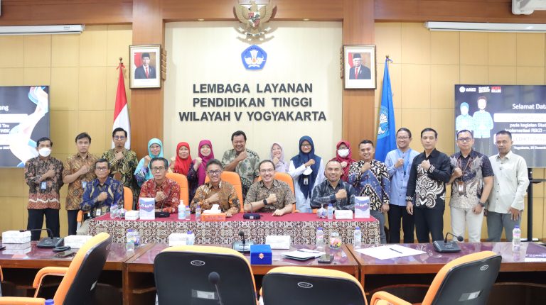 Kunjungan ke LLDikti V dalam rangka studi tiru pembangunan ZI-WBK (20 Desember 2023)