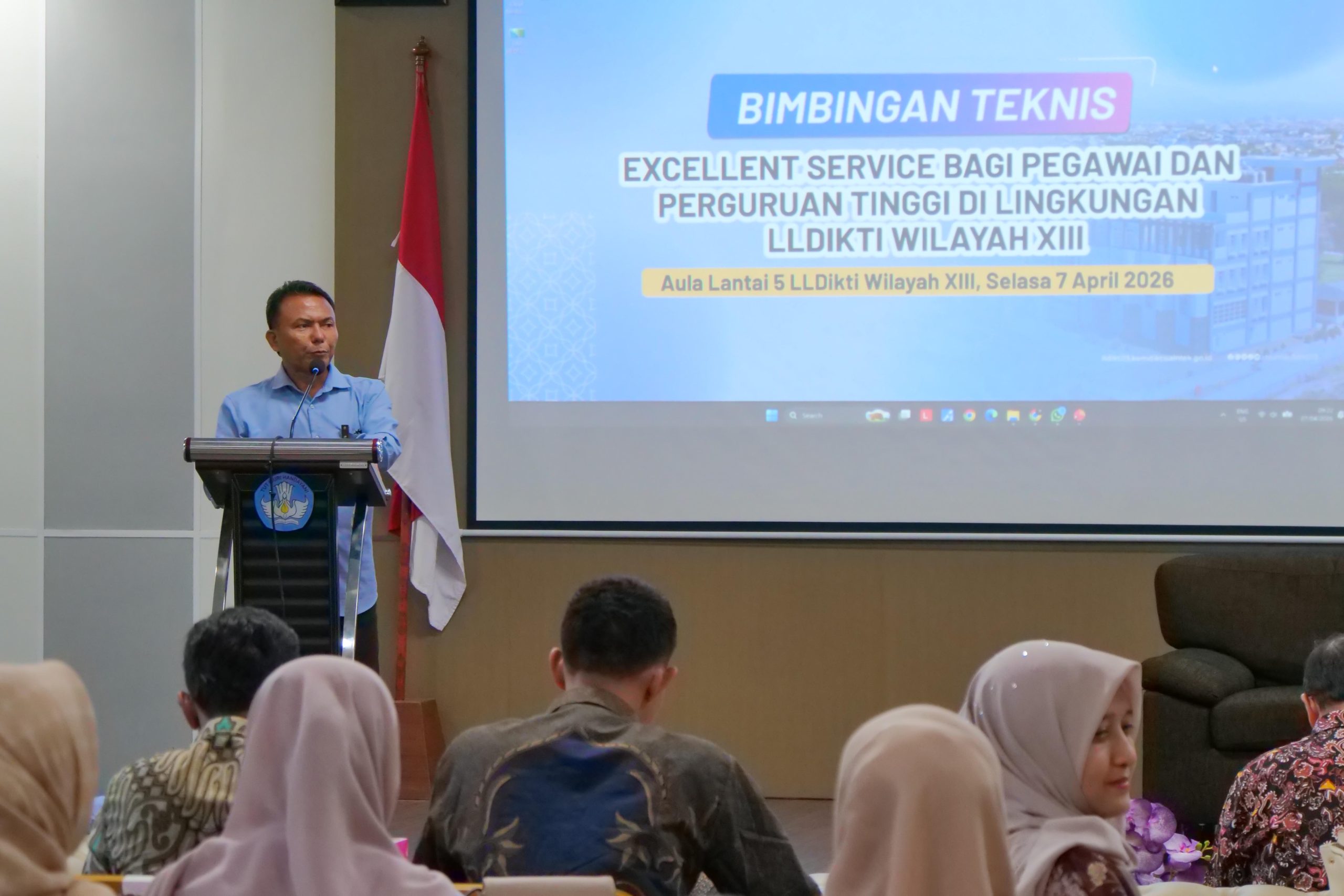 LLDikti Wilayah XIII Gelar Bimtek Excellent Service untuk Tingkatkan Kualitas Layanan